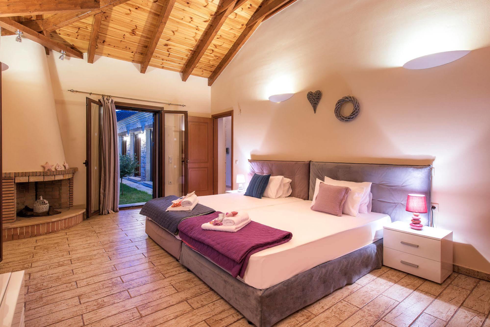 Astarte Villas - Kyveli Villa Vanato Exterior photo